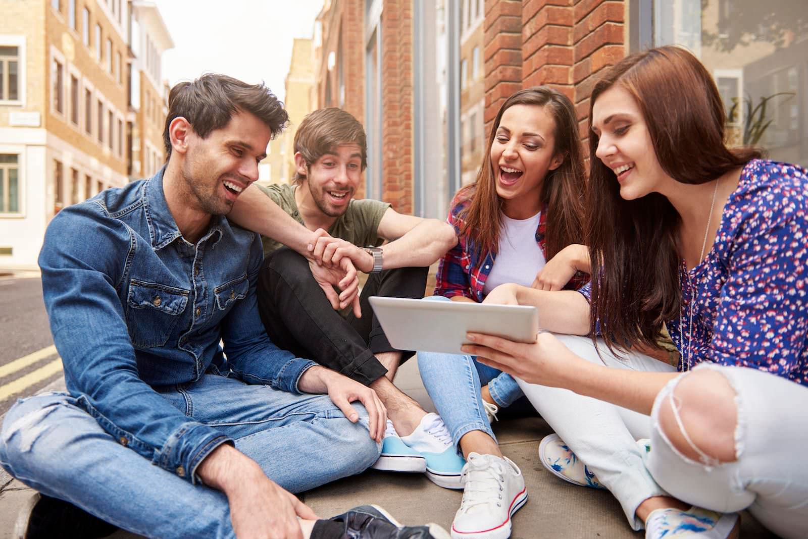 People browsing the internet together